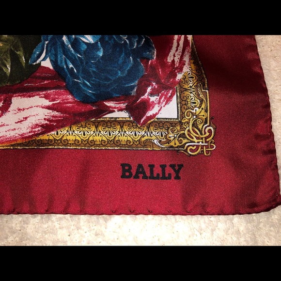 ❌SOLD❌ Exquisite Bally Silk Scarf - Picture 4 of 11